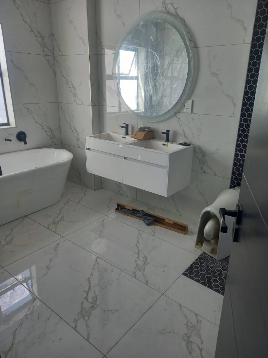 3 Bedroom Property for Sale in Sandown Western Cape